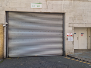 Parking garage