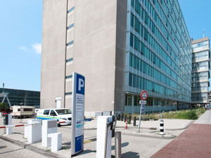 Parking garage