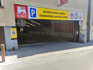 Parking garage